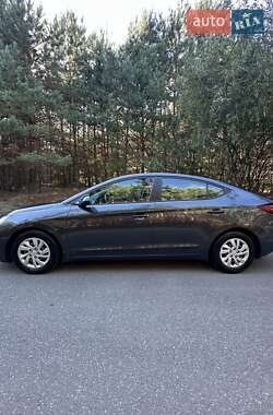 Седан Hyundai Elantra 2020 в 