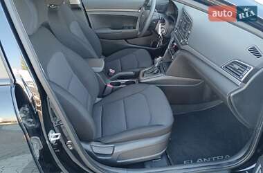 Хэтчбек Hyundai Elantra 2017 в 