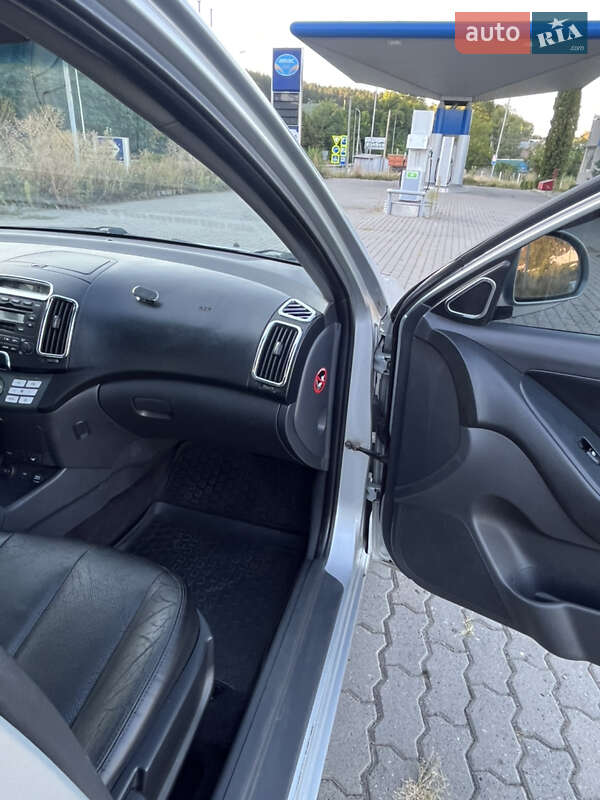 Седан Hyundai Elantra 2008 в Могилев-Подольске