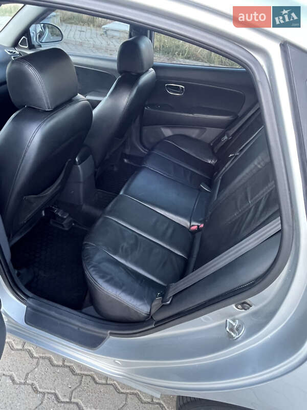 Седан Hyundai Elantra 2008 в Могилев-Подольске