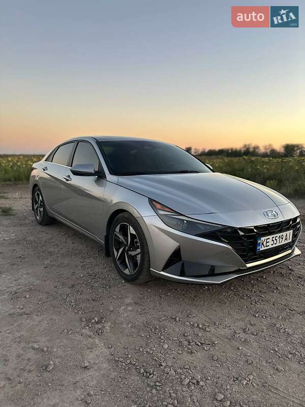 Седан Hyundai Elantra 2020 в Кривом Роге