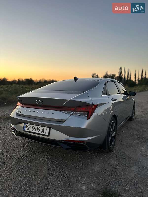 Седан Hyundai Elantra 2020 в Кривом Роге