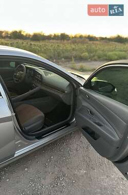 Седан Hyundai Elantra 2020 в Кривом Роге