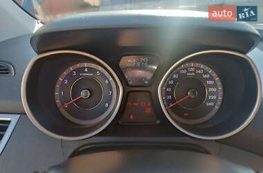 Седан Hyundai Elantra 2012 в 