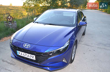 Седан Hyundai Elantra 2021 в 