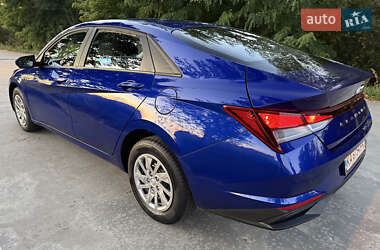 Седан Hyundai Elantra 2021 в 