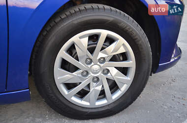Седан Hyundai Elantra 2021 в 