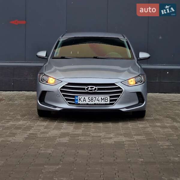 Седан Hyundai Elantra 2016 в Хмельницком