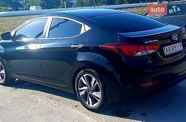 Седан Hyundai Elantra 2015 в 