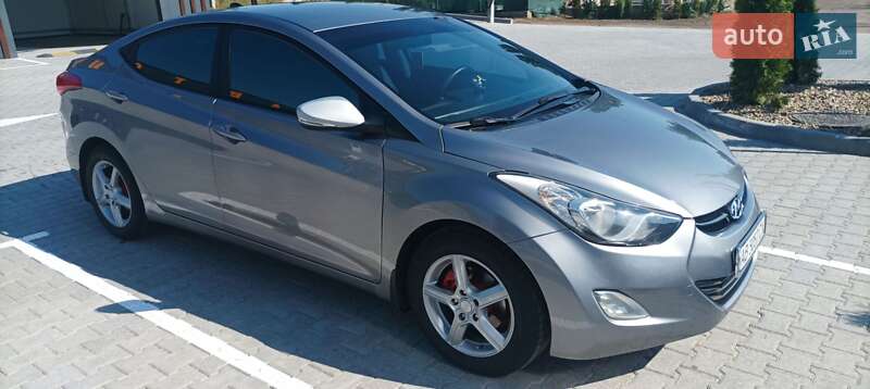 Седан Hyundai Elantra 2011 в Ямполі