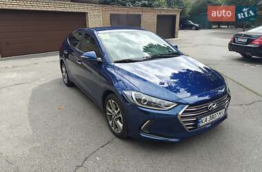 Седан Hyundai Elantra 2016 в Киеве