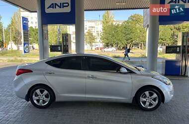 Седан Hyundai Elantra 2012 в 