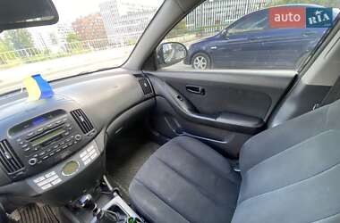 Седан Hyundai Elantra 2008 в  фото 12 Седан Hyundai Elantra 2008 в