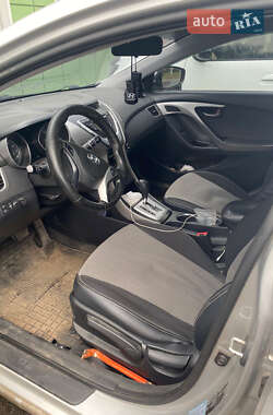 Седан Hyundai Elantra 2011 в 