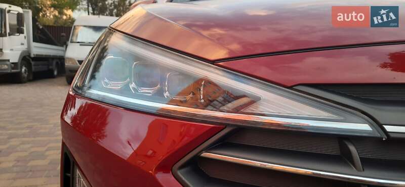 Седан Hyundai Elantra 2020 в Виннице