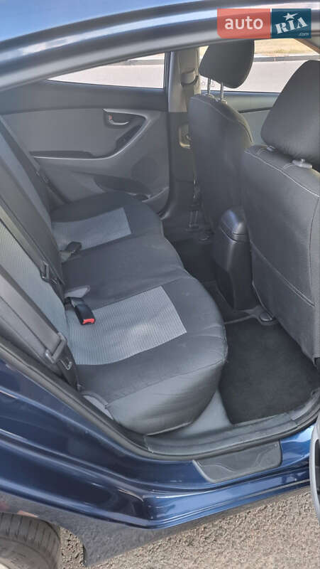 Седан Hyundai Elantra 2015 в Киеве фото 5 Седан Hyundai Elantra 2015 в Киеве