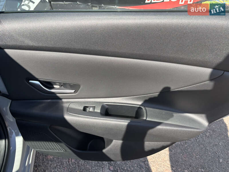 Седан Hyundai Elantra 2021 в Киеве