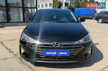 Седан Hyundai Elantra 2019 в 