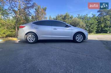 Седан Hyundai Elantra 2018 в 