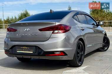 Седан Hyundai Elantra 2020 в 