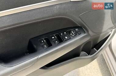 Седан Hyundai Elantra 2020 в 