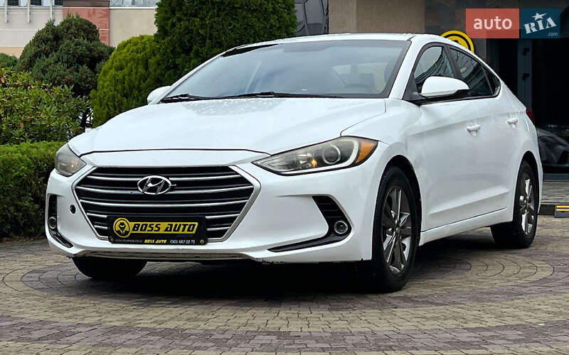 Седан Hyundai Elantra 2016 в Львове