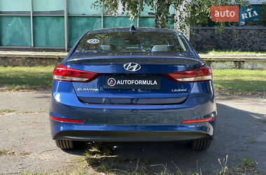 Седан Hyundai Elantra 2016 в 