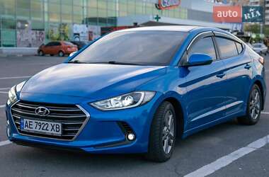 Седан Hyundai Elantra 2017 в 