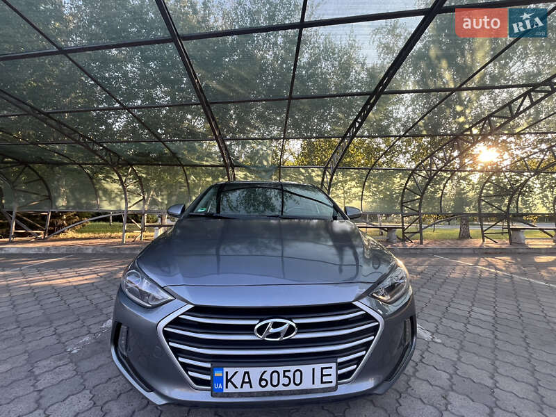 Hyundai Elantra 2017