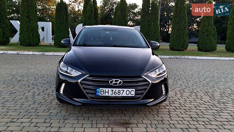 Седан Hyundai Elantra 2016 в Одессе