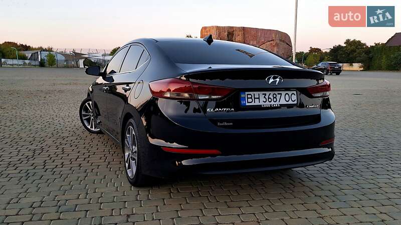 Седан Hyundai Elantra 2016 в Одессе