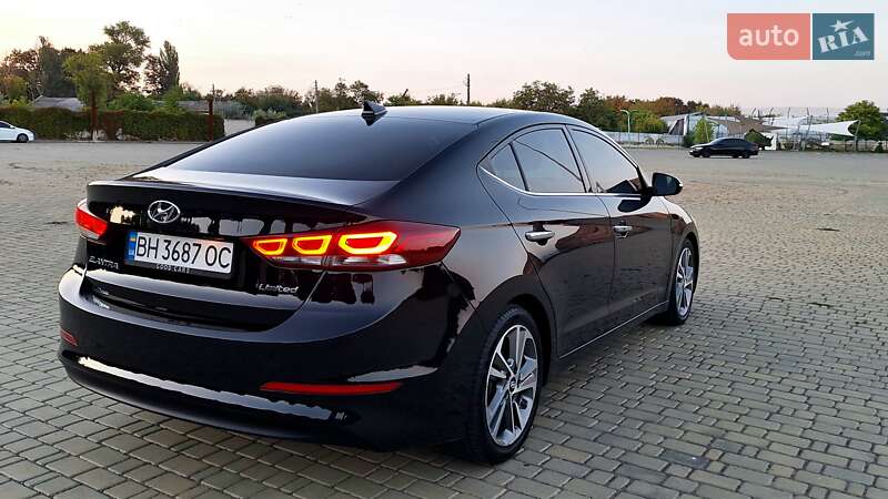 Седан Hyundai Elantra 2016 в Одессе