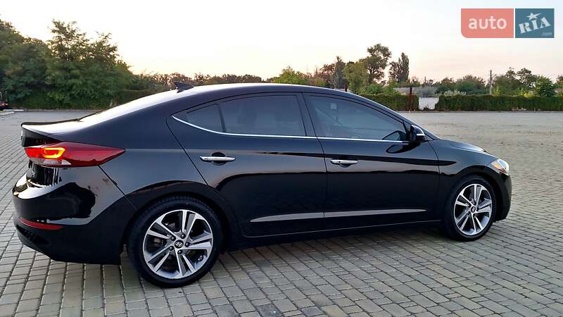 Седан Hyundai Elantra 2016 в Одессе