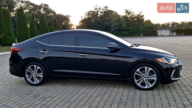 Седан Hyundai Elantra 2016 в Одессе