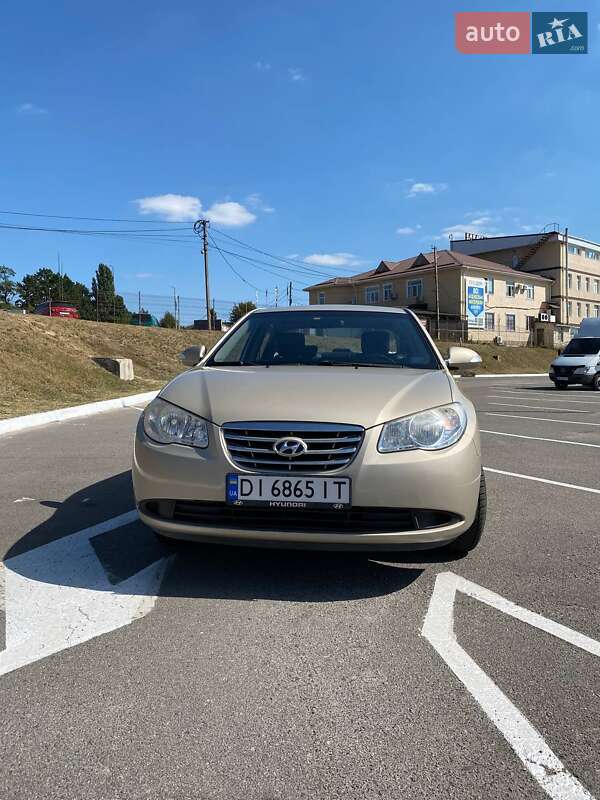 Hyundai Elantra 2010