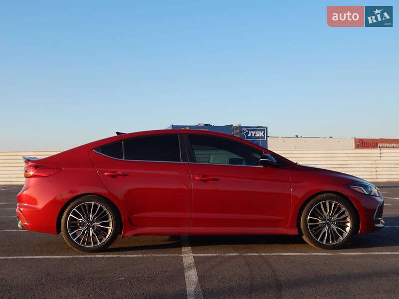 Седан Hyundai Elantra 2018 в Львове