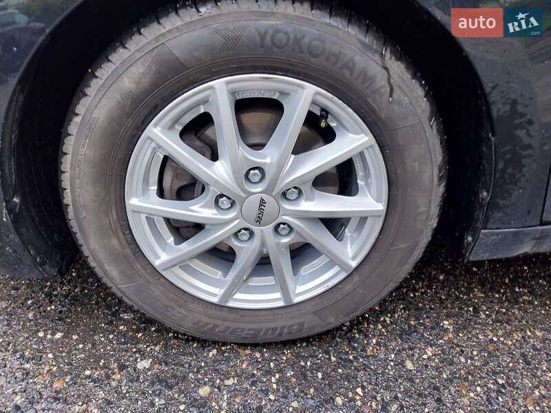 Седан Hyundai Elantra 2019 в Одессе