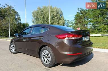 Седан Hyundai Elantra 2018 в 