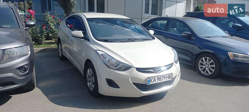 Hyundai Elantra 2013