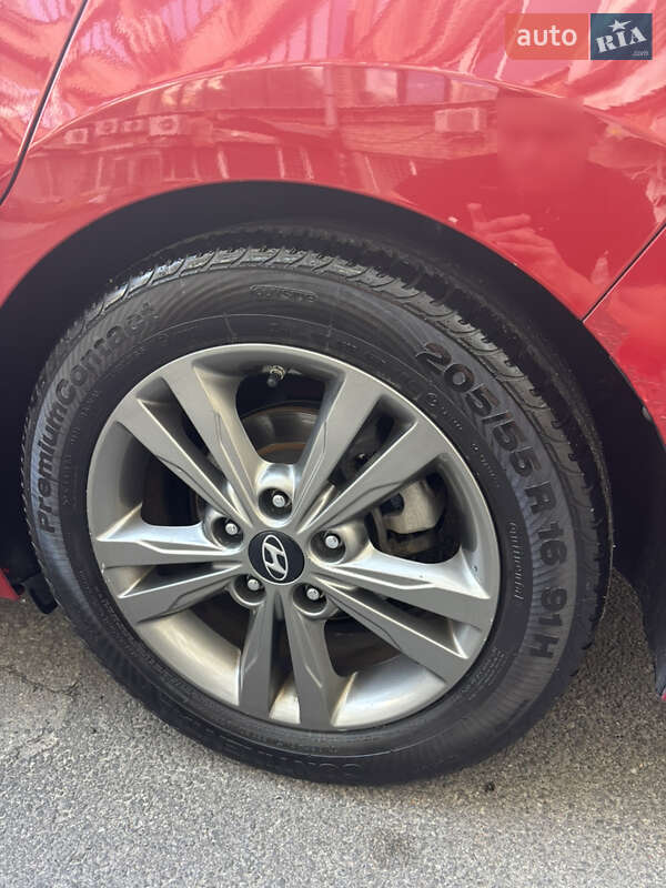 Седан Hyundai Elantra 2017 в Харькове