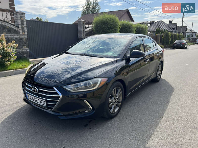 Седан Hyundai Elantra 2017 в Киеве
