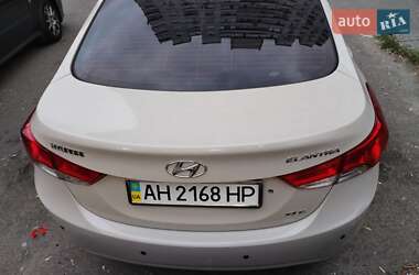 Седан Hyundai Elantra 2011 в 