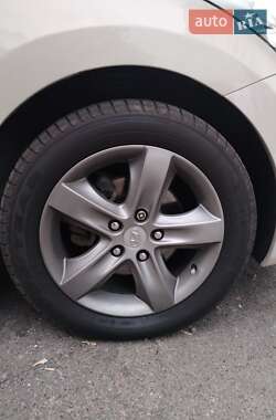 Седан Hyundai Elantra 2011 в 