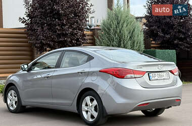 Седан Hyundai Elantra 2013 в 