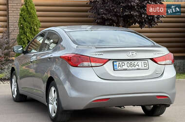 Седан Hyundai Elantra 2013 в 