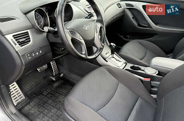 Седан Hyundai Elantra 2013 в 