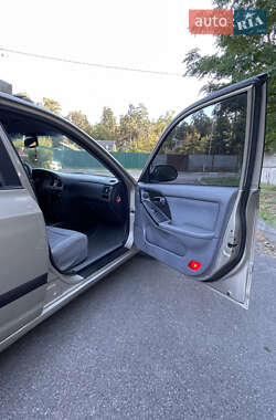Седан Hyundai Elantra 2006 в 