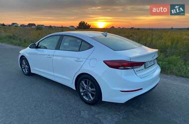 Седан Hyundai Elantra 2016 в 