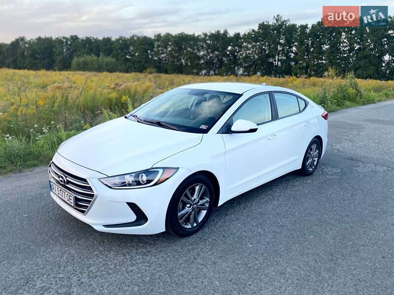 Седан Hyundai Elantra 2016 в 