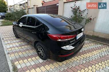 Седан Hyundai Elantra 2016 в 